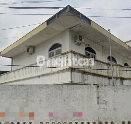 Container Access Warehouse in Gentan Baki Sukoharjo Container Access Warehouse in Gentan Baki Sukoharjo