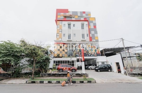 Cheap 5-Storey Strategic Hotel for Sale in Boyolali City