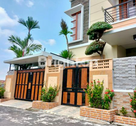 Rumah Hook Murah Solo Dekat De Tjolomadu Colomadu  2