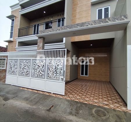 Rumah Mewah Hook Jajar Laweyan Solo Kota 2