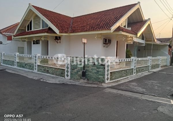 Rumah Hook Dekat Mall Solo Paragon Mangkubumen Banjarsari Rumah Hook Dekat Mall Solo Paragon Mangkubumen Banjarsari