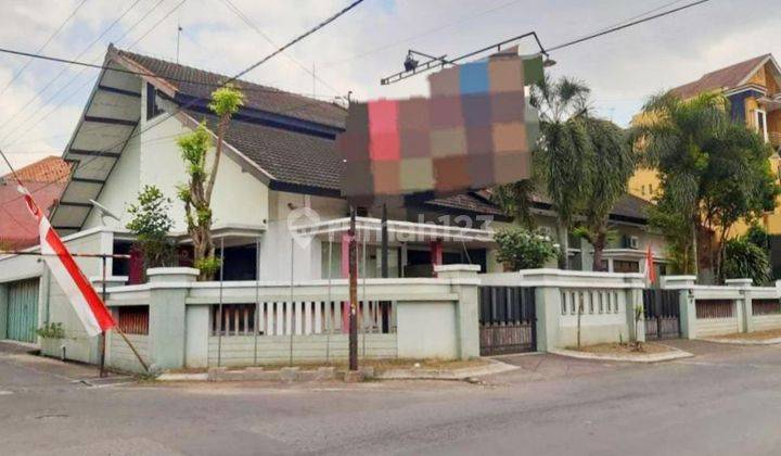 Rumah Mewah Solo Dekat Solo Grand Mall Laweyan 1