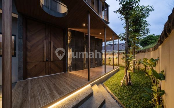 Elite Luxury House Ready to Occupy in East Manyar Surabaya 2