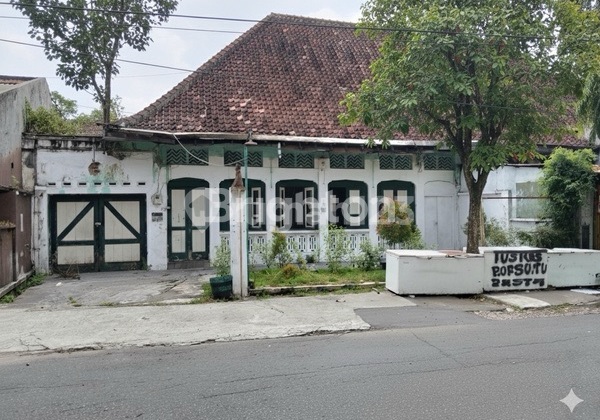 Rumah Cocok untuk Resto Cafe di Jebres Solo Kota