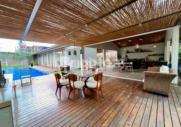 Affordable Luxury House Ready to Occupy in Colomadu Solo 2