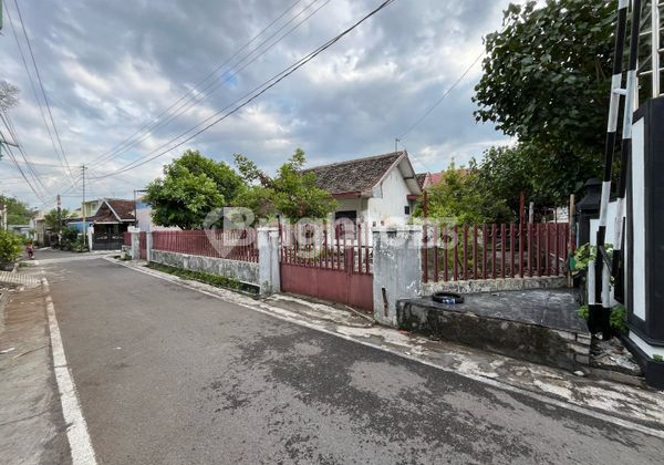 Rumah Hitung Tanah Murah Jl Utama Manahan Banjarsari Solo 2