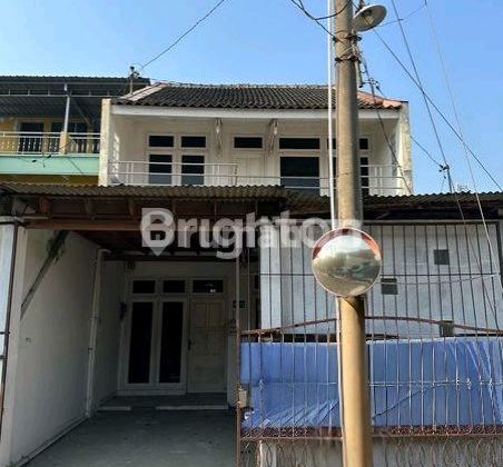 Rumah Murah Dekat Pakuwon dan The Park Mall Solo Baru