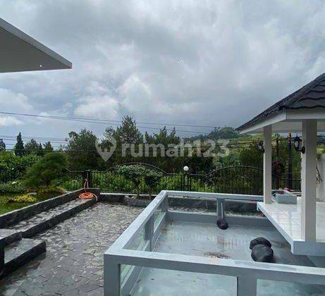 Rumah Villa di Lembang Dekat Dengan Tempat Rekreasi 16