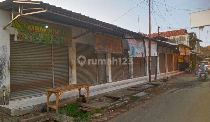 Kios strategis depan pasar kedungwuni di Depan pasar kedungwuni 15 m 2