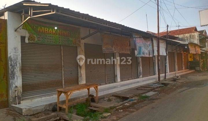 Kios Dekat Pasar 1