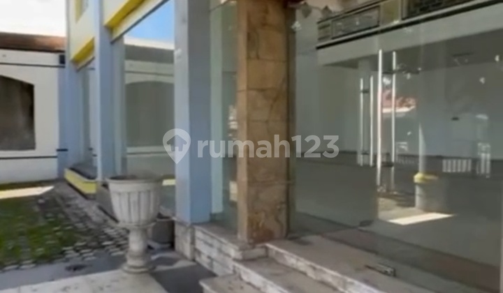 Former Car Showroom Strategic Location Former Car Showroom Strategic Location