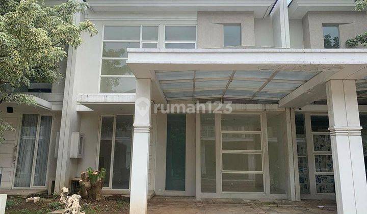 tampak depan rumah 2 lantai grand pakuwon