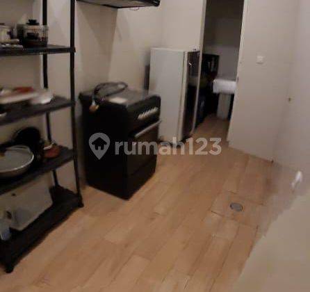 ruang keluarga dijual rumah 2 lantai grand