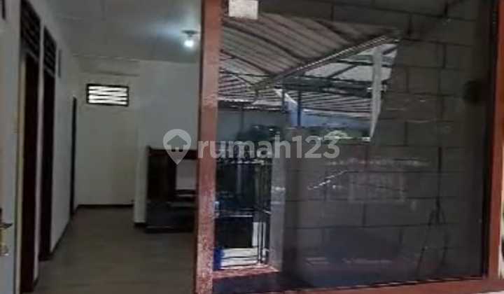 For Rent Darmo Indah House in the city of Surabaya