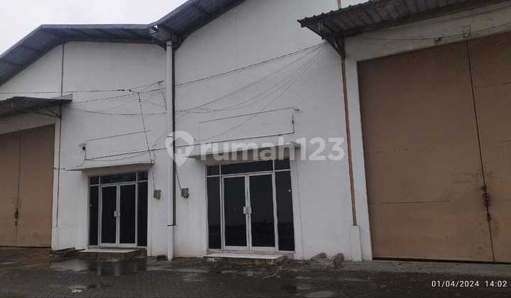 For Sale 2 Warehouse Units in SMB Business Central Shop-House Complex For Sale 2 Warehouse Units in SMB Business Central Shop-House Complex