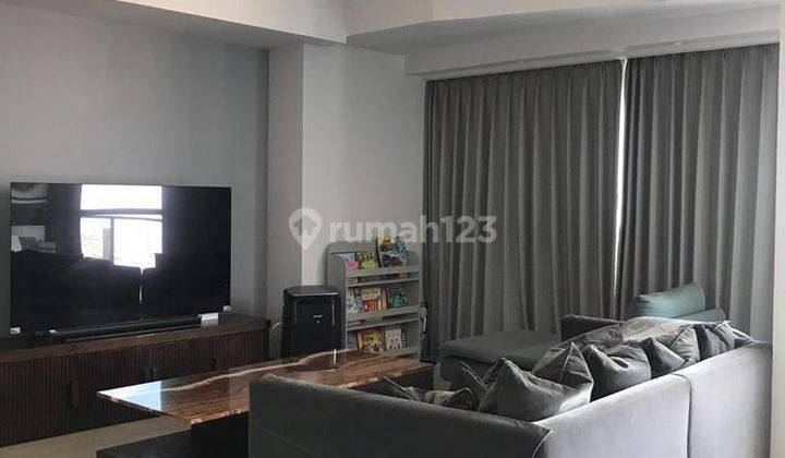 ruang keluarga dijual rugi apartemen the peak