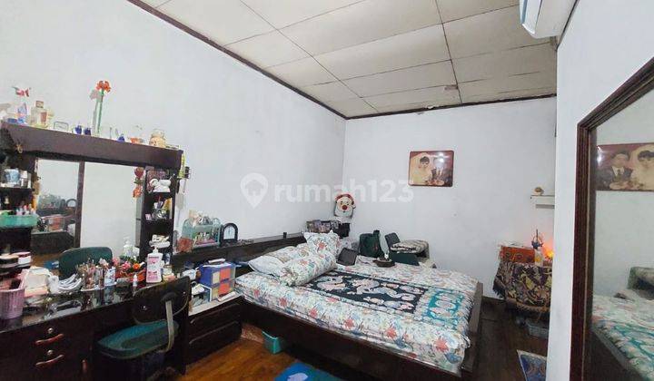 DIJUAL RUMAH LAYAK Huni PONDOK INDAH JAKARTA SELATAN. 
SHM  2