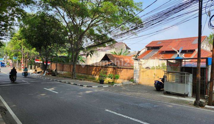 FOR SALE RUMAH LAMA HITUNG TANAH (Cocok Untuk Usaha) DI JL. MARGASATWA JAGAKARSA JAKARTA SELATAN 1