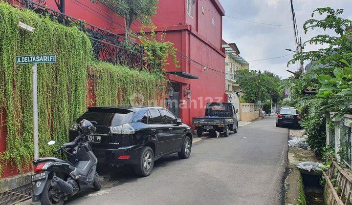 DIJUAL RUMAH TUA HITUNG TANAH POSISI HOEK DI JL. DELTASARI TAMAN RADIO DALAM GANDARIA UTARA  KEBAYORAN BARU JAKARTA SELATAN 1