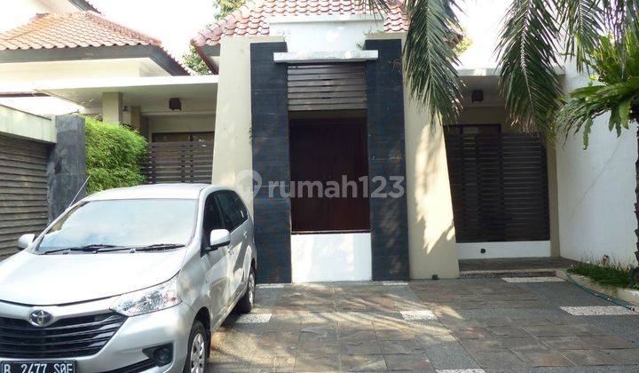 FOR SALE LUXURY HOUSE READY TO (Unfurnished ) USE IN AMPERA, JAKARTA SELATAN.
 2