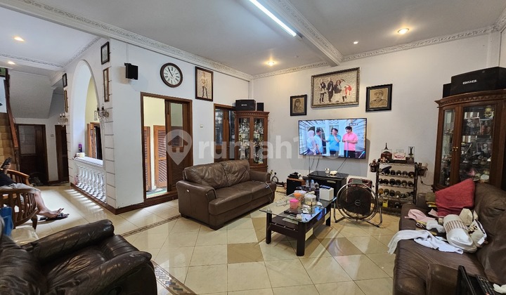 15 Houses for Sale in a Complex Behind Citos, Cilandak Dalam, South Jakarta