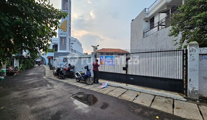 FOR SALE/LEASE LAND WITH WAREHOUSE BUILDING IN KEBON BARU, SOUTH JAKARTA FOR SALE/LEASE LAND WITH WAREHOUSE BUILDING IN KEBON BARU, SOUTH JAKARTA