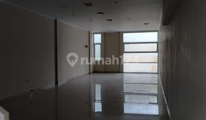 For Rent: Shop House on Holis Road, Certified Title, near toll road access. 2