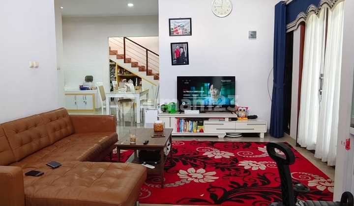 Dijual Rumah Hoek di Cherry Field Cluster Favorit Buah Batu