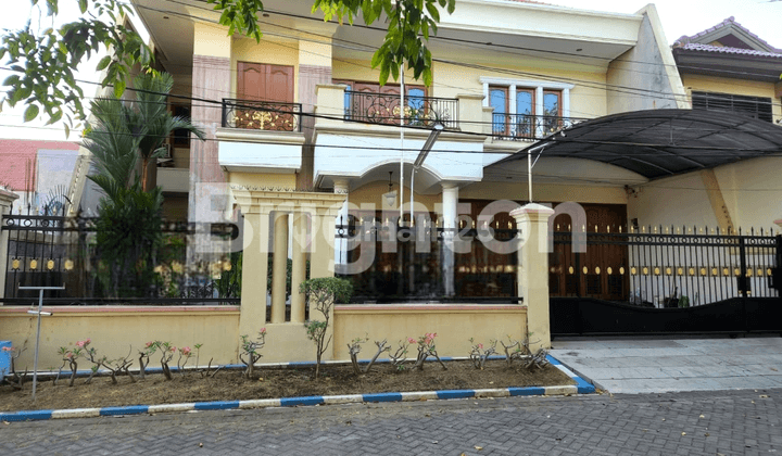 RUMAH MEWAH KLASIK 2 LANTAI FULL FURNISHED DI MANYAR JAYA, DEKAT MERR, KERTAJAYA, GALAXY MALL, TERMINAL BRATANG, RS PREMIER, UNTAG, PERBANAS, RS MENUR 1