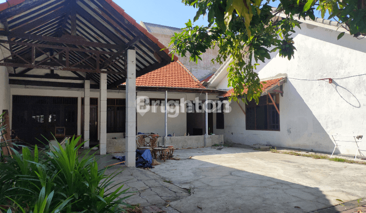 RUMAH DI RUNGKUT ASRI TENGAH 1