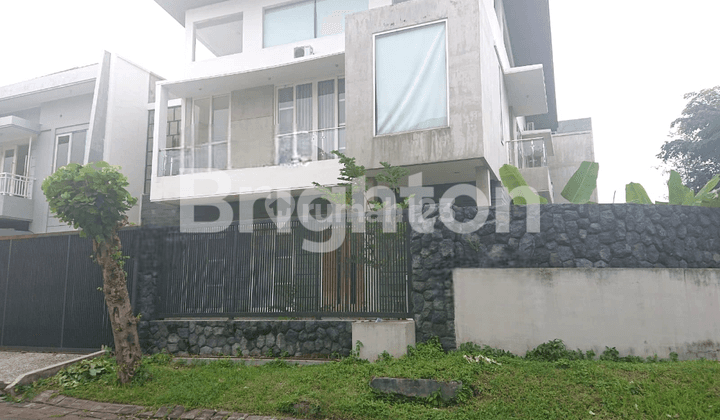 RUMAH MINIMALIS 2 LANTAI SEMI FURNISHED DI CLUSTER SAN ANTONIO, PAKUWON CITY 1