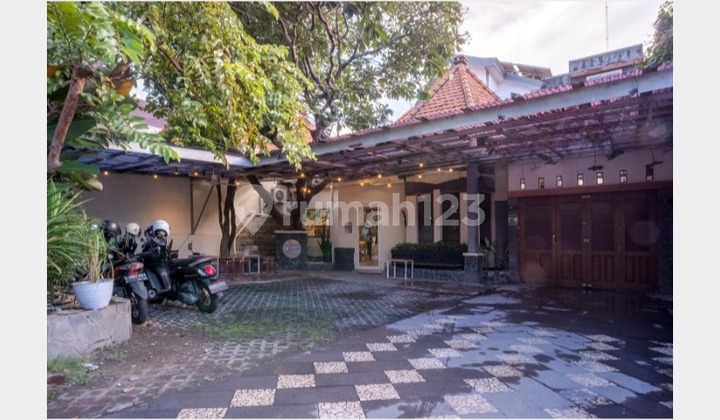 Surabaya Kota, Trunojoyo - rumah usaha zona komersial tengah kota cocok untuk resto kafe klinik lab kantor hotel homestay