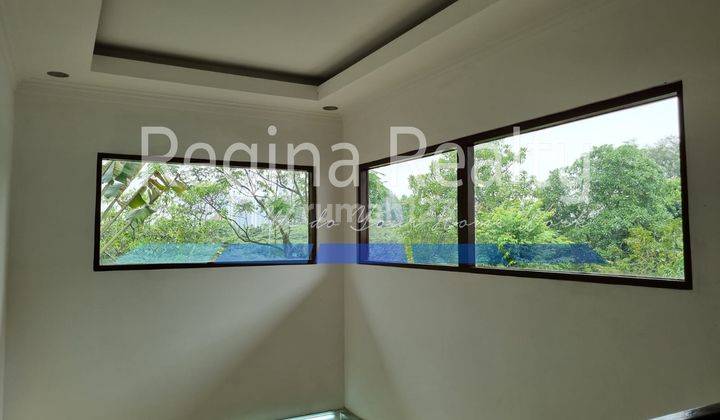 Dijual Rumah  di Taman Giriloka Bsd 2