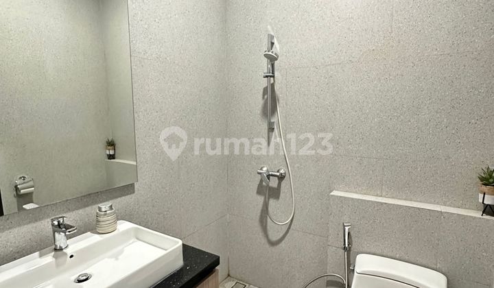 Dijual Rumah 3 Lt Full Renov Manyar Indah Pik 2