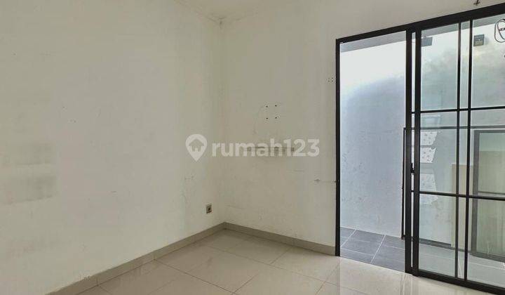 Dijual Rumah Semi Furnish East Asia Green Lake City 2