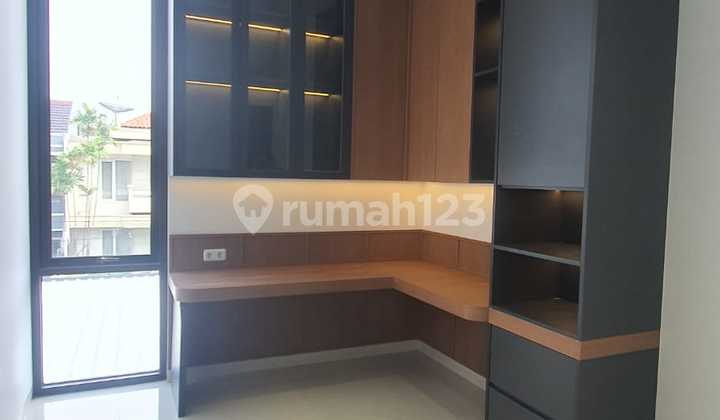Dijual Rumah Hoek 2 Lt Brand New Meruya Jakarta Barat 2