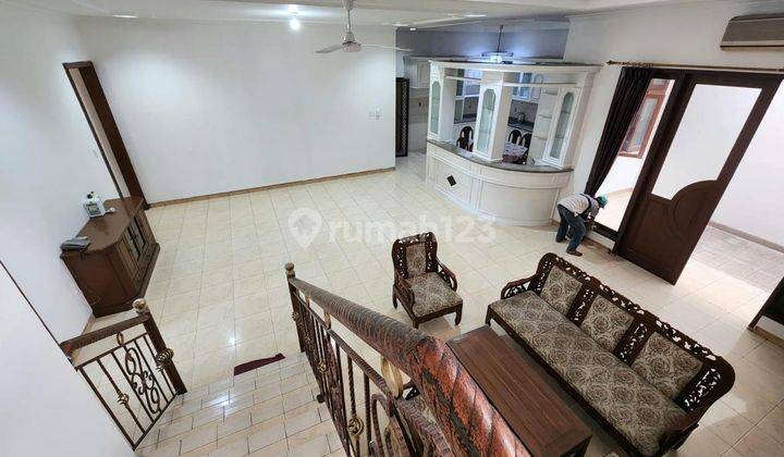 Dijual Rumah Siap Huni Semi Furnish Taman Surya 2 Jakarta 2