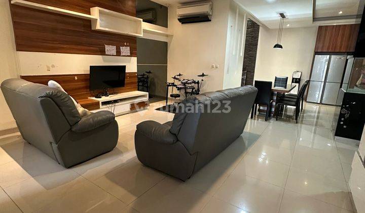 Disewakan Rumah Furnish Green Lake City 1