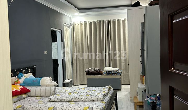 Dijual Rumah + Kost2an 3 Lt Full Furnished Kebon Jeruk Jakarta 2