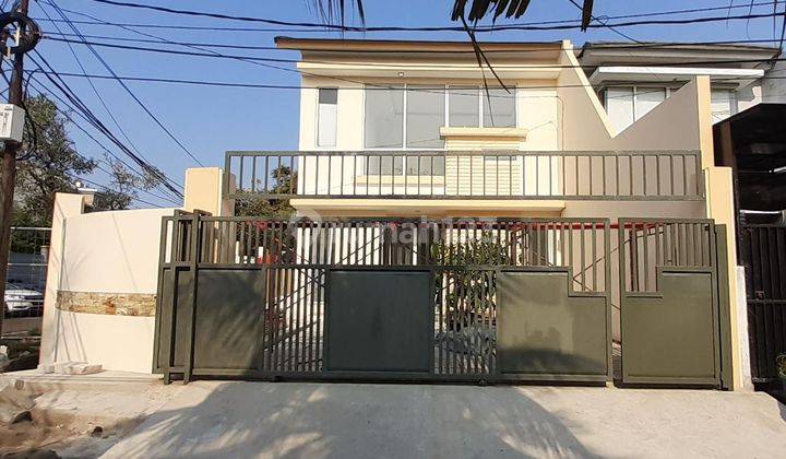 Dijual Rumah 3 Lt Taman Semanan Indah 1