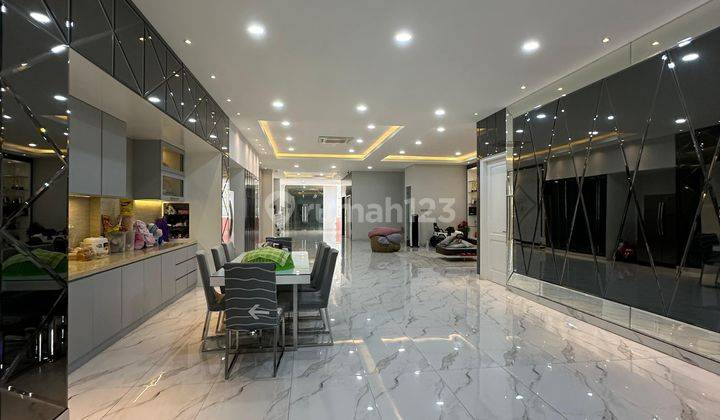 Dijual Rumah 6 Lt + Ruang Usaha Jl. Kerajinan Jakarta 1