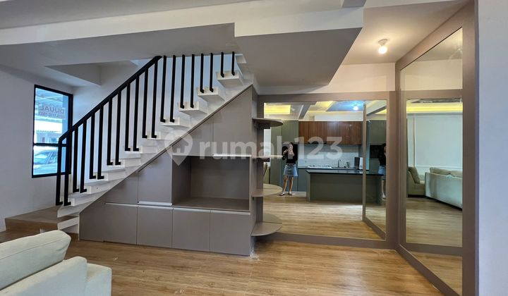 Dijual Rumah 2 Lt Semi Furnish Area Karawaci Tangerang Dijual Rumah 2 Lt Semi Furnish Area Karawaci Tangerang