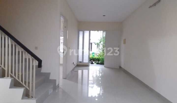 For Sale House 6 X 18 American Style in Green Lake City 2