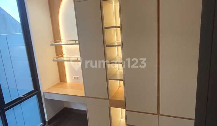 Dijual Rumah Hoek 2 Lt Brand New Meruya Jakarta Barat Dijual Rumah Hoek 2 Lt Brand New Meruya Jakarta Barat