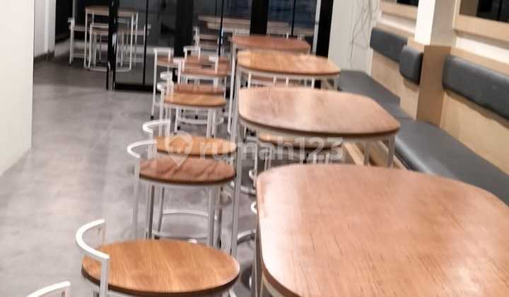 For Rent 4.5 Story Shop House Suitable for Cafe Mangga Besar 1 Jakarta 2