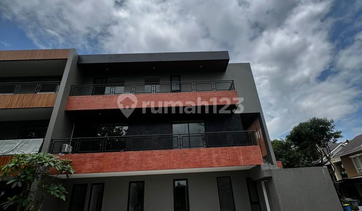 For Sale Brand New 3-Story House Feronia Park Alam Sutera 2