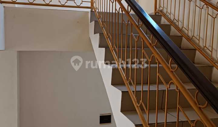 For Sale Strategic Location Shop House, Suitable for All Businesses on Sunset Road Badung Bali 2