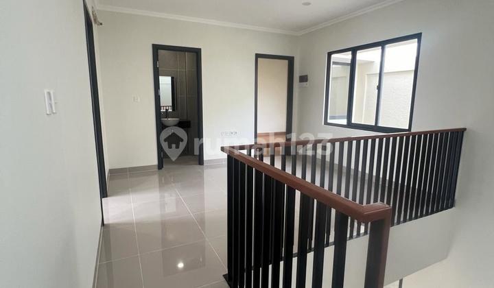 Dijual Rumah 2 Lt Brand New Carson Sumarecon Gading Serpong
