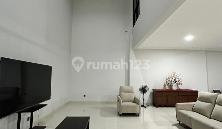 Dijual Rumah 2 Lt Baru Renov Puri Kencana Jakarta  2