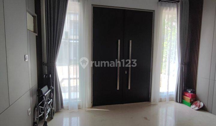 Dijual Rumah Furnish, Siap Pakai, Tinggal Bawa Koper Golf Island Piano Pik 2